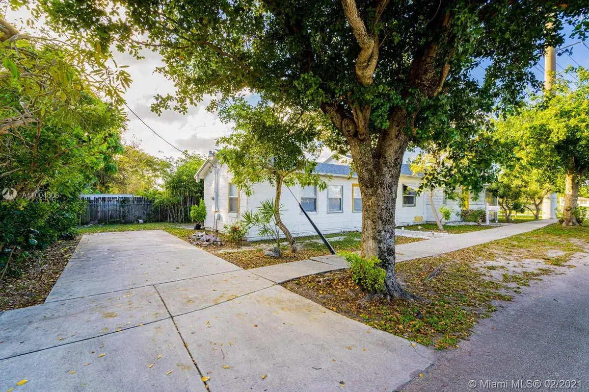 1218 N 24th Ave, Hollywood FL 33020