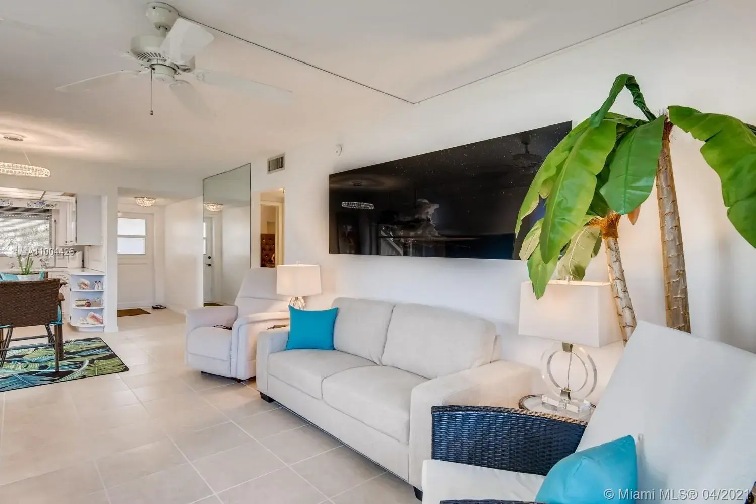 960 Crystal Lake Dr # 115, Deerfield Beach FL 33064