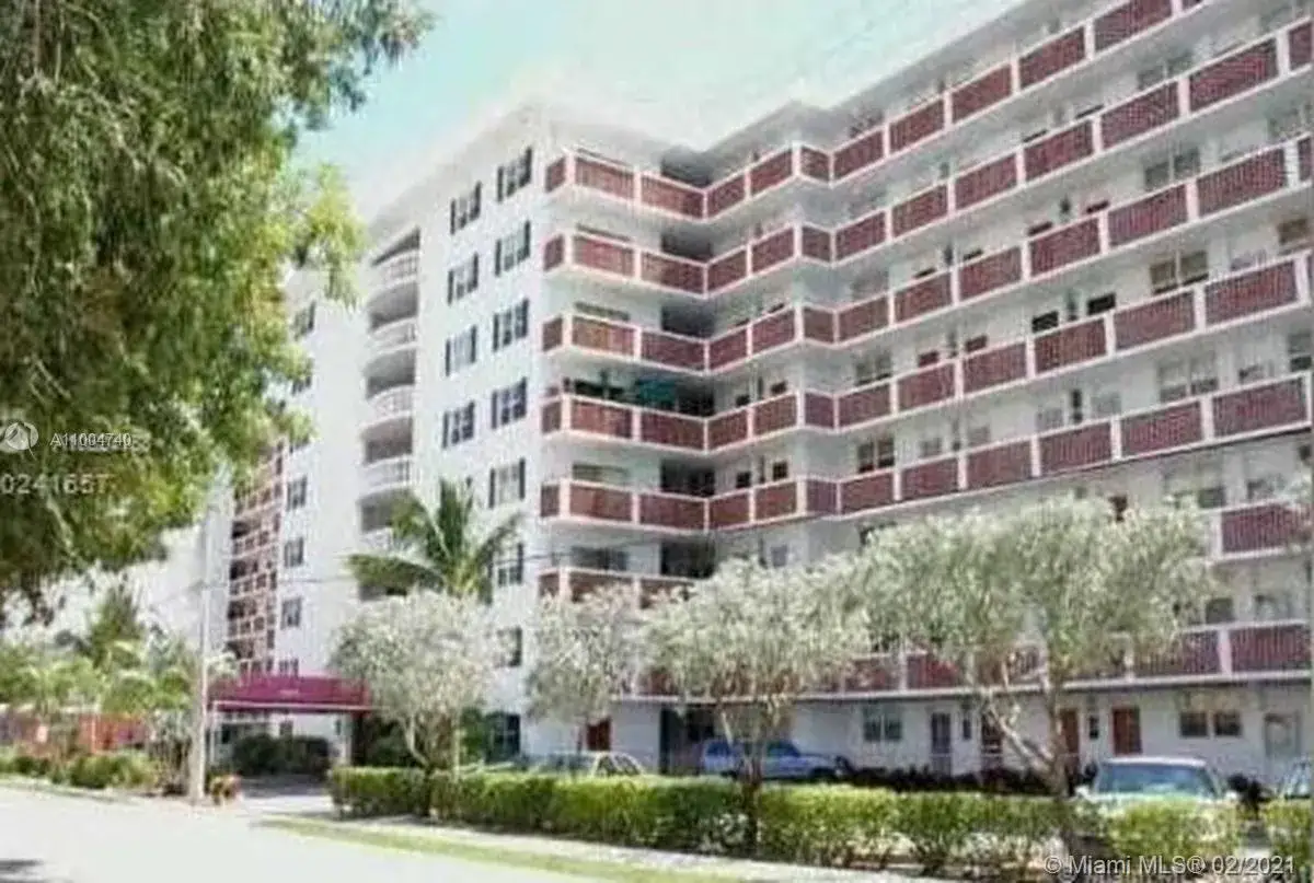 3660 NE 166th St # 304, North Miami Beach FL 33160