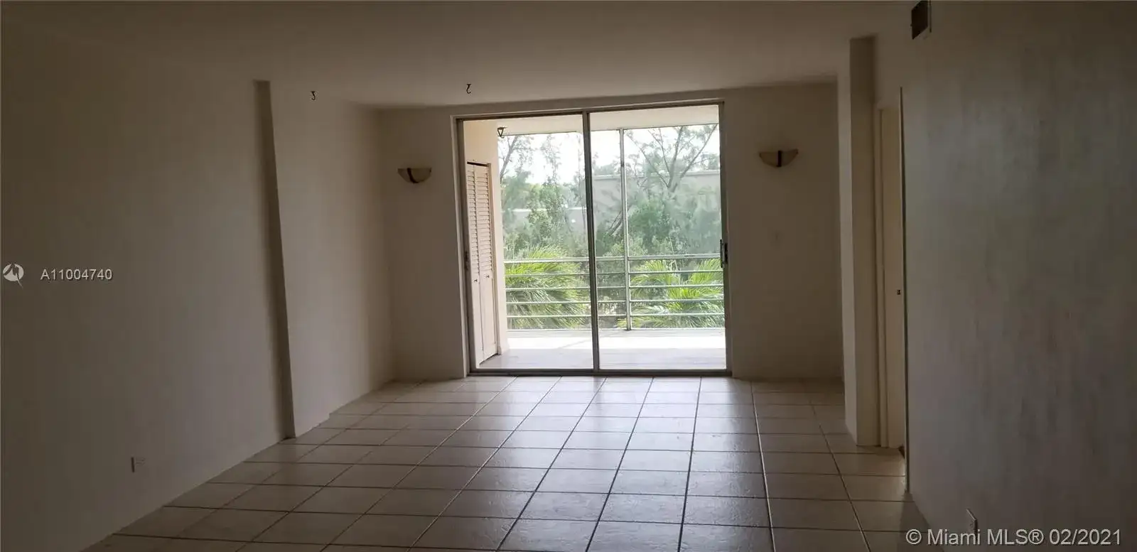 3660 NE 166th St # 304, North Miami Beach FL 33160 photo 4