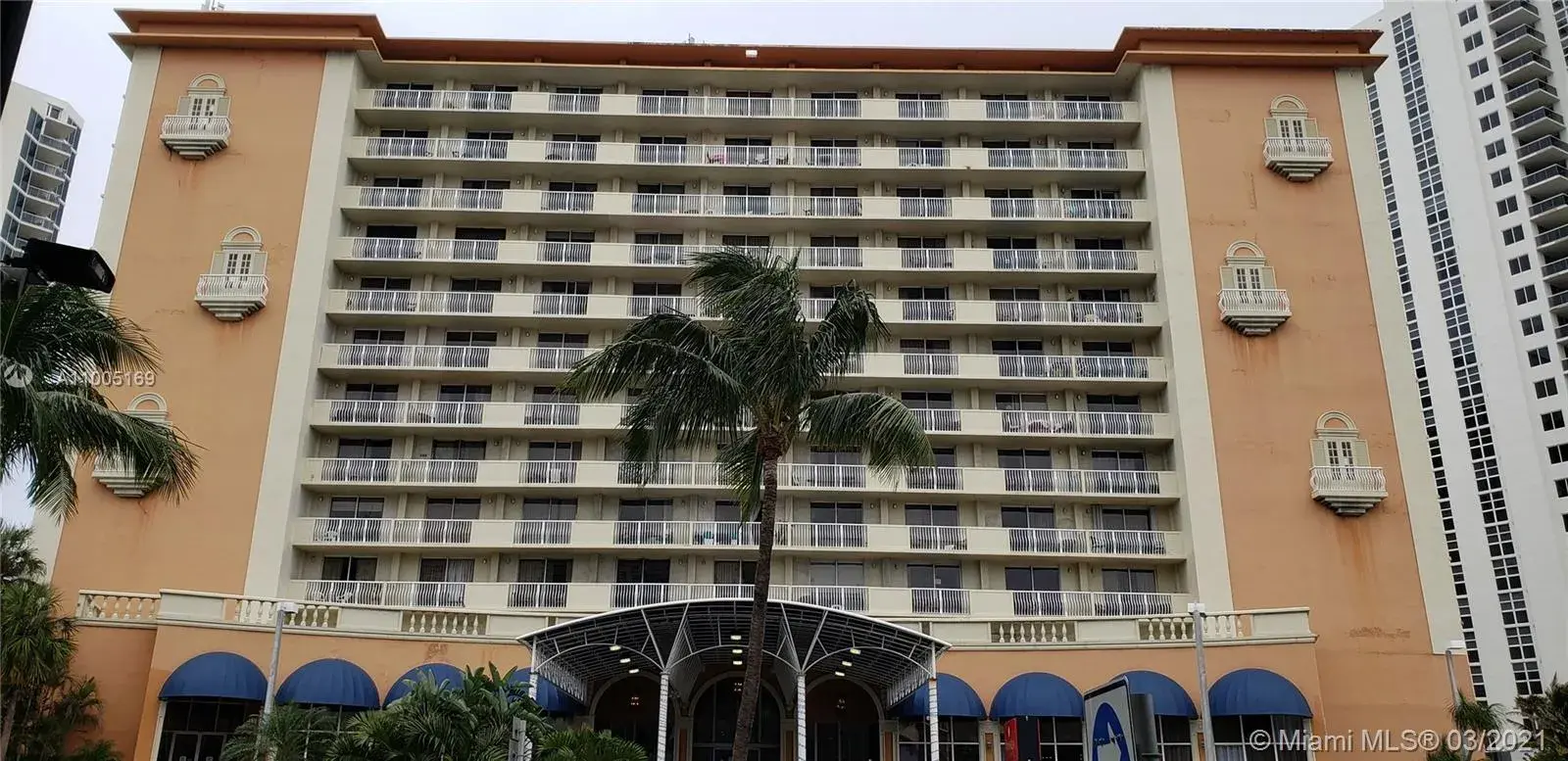 19201 Collins Ave # 801, Sunny Isles Beach FL 33160