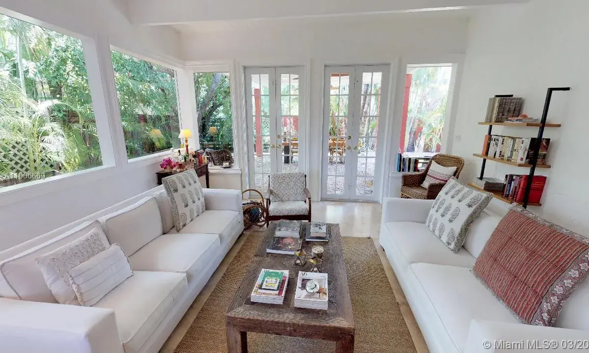 310 Glenridge Rd, Key Biscayne FL 33149