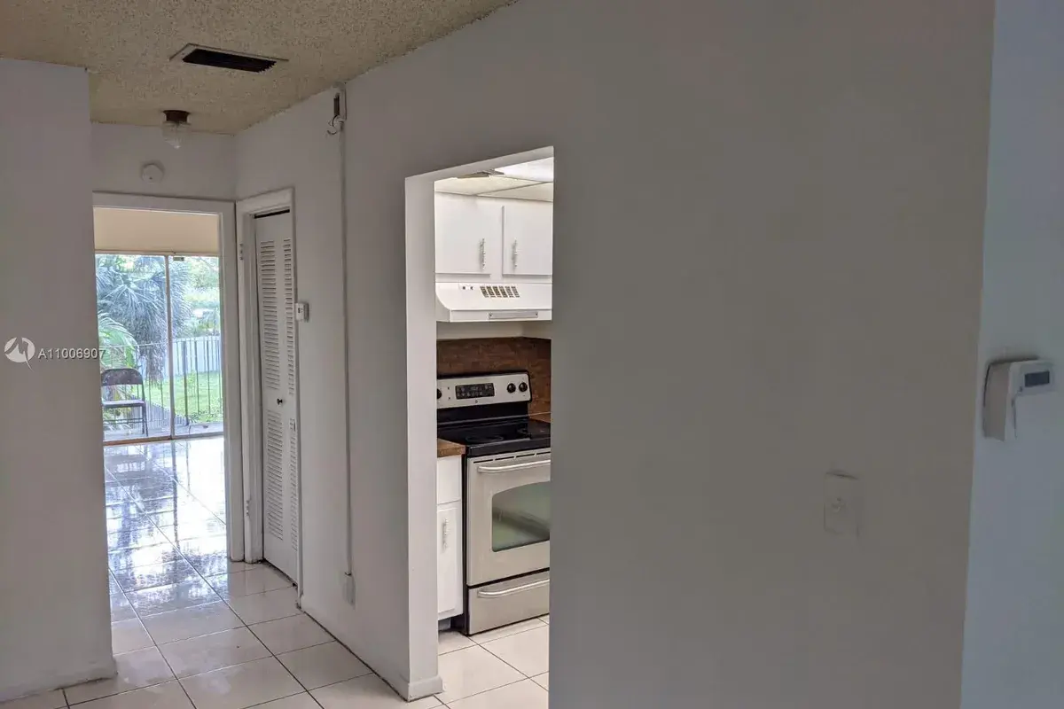 3100 Coral Springs Dr # 2E, Coral Springs FL 33065