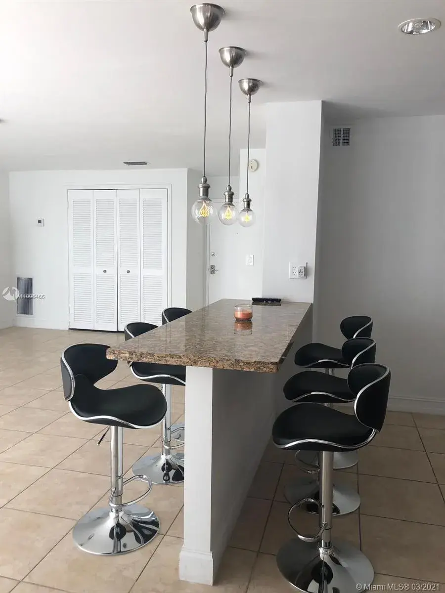 18031 Biscayne Blvd # 201, Aventura FL 33160