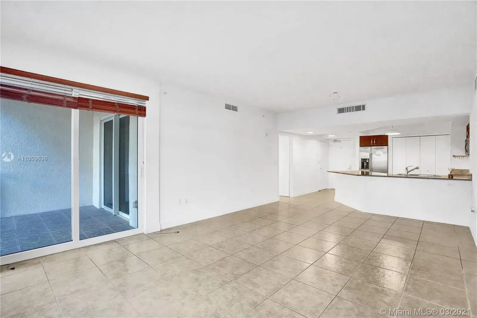 19900 E Country Club Dr # 318, Aventura FL 33180 photo 4