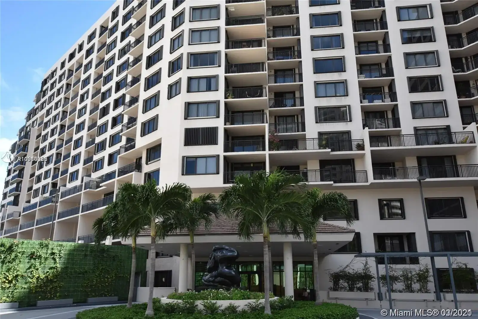 540 Brickell Key Dr # 1817, Miami FL 33131 photo 3