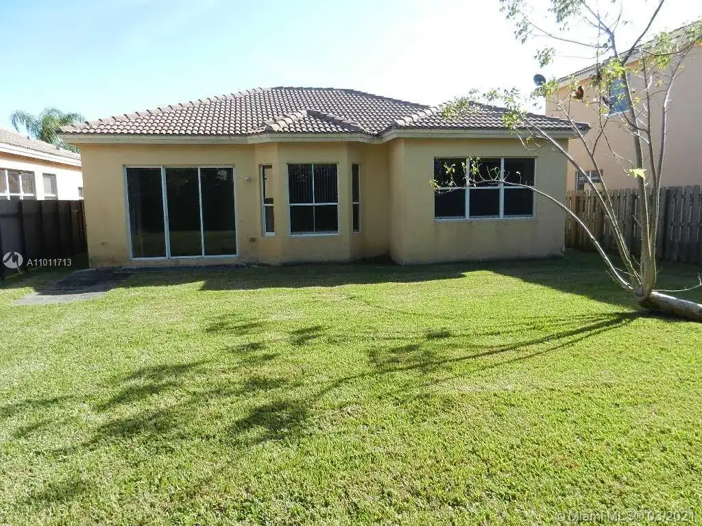 1929 NE 4th Ct, Homestead FL 33033 photo 3