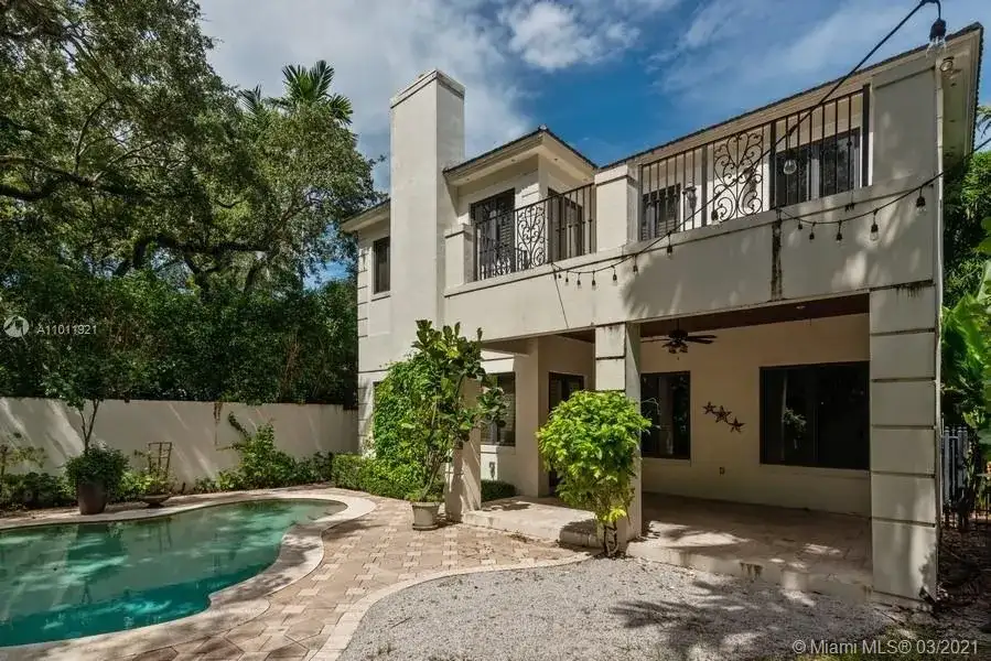 1672 Micanopy Ave, Miami FL 33133 photo 2