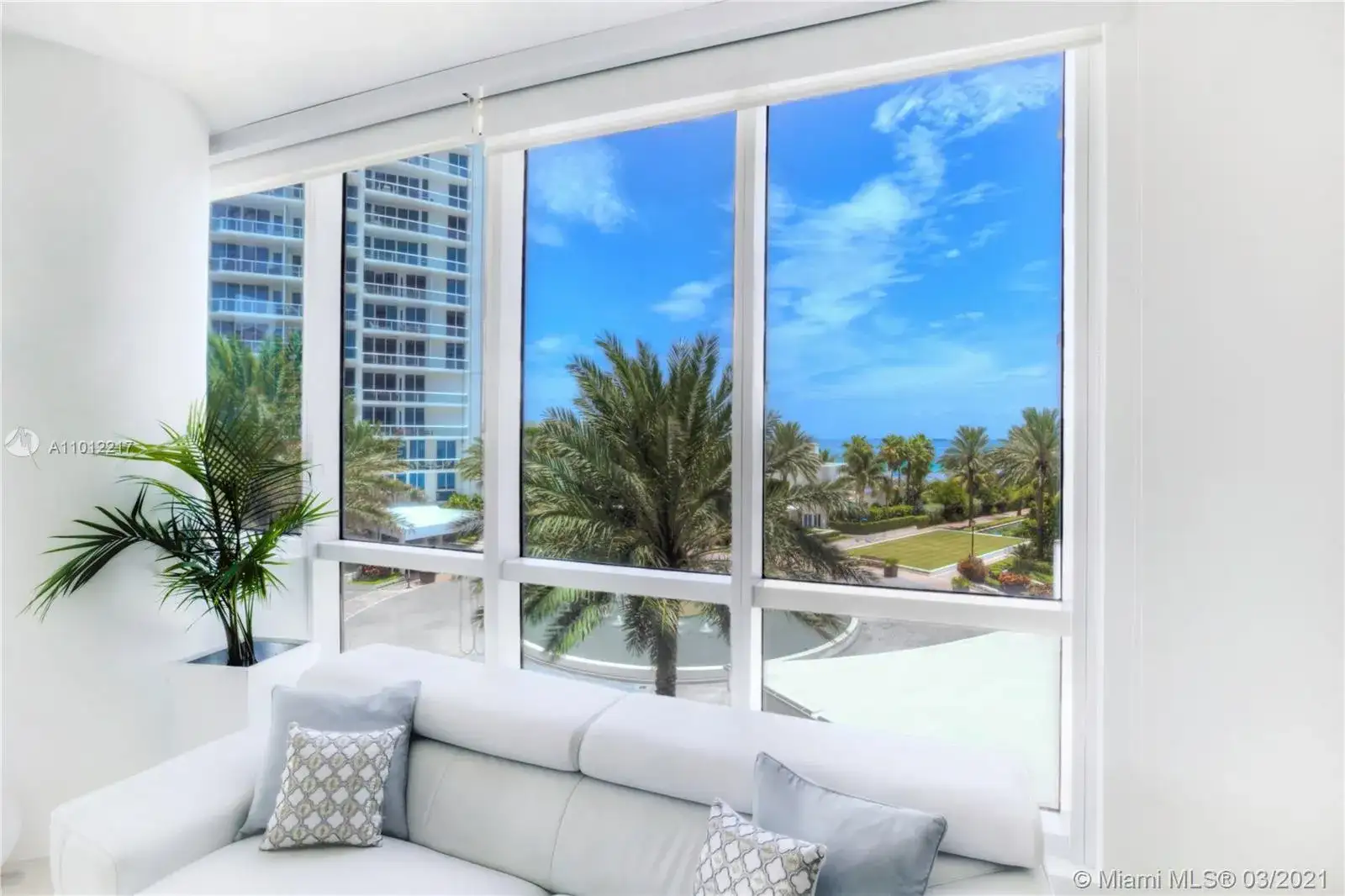 100 S Pointe Dr # 510, Miami Beach FL 33139 photo 2