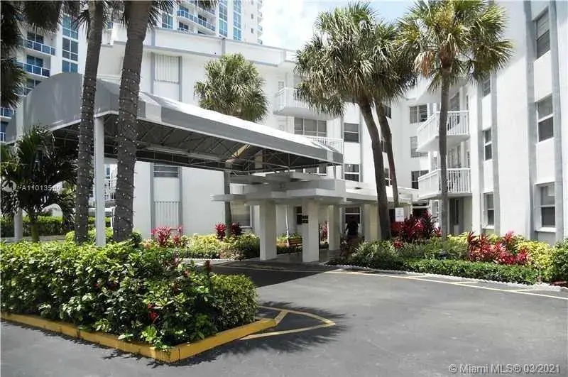 1913 S Ocean Dr # 326, Hallandale Beach FL 33009