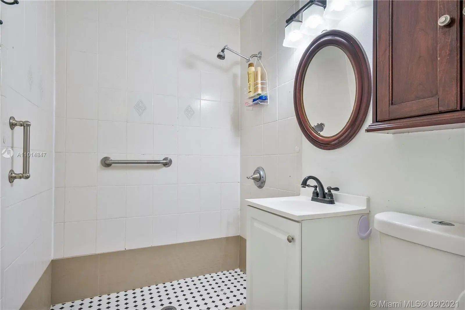 968 E 33rd St, Hialeah FL 33013