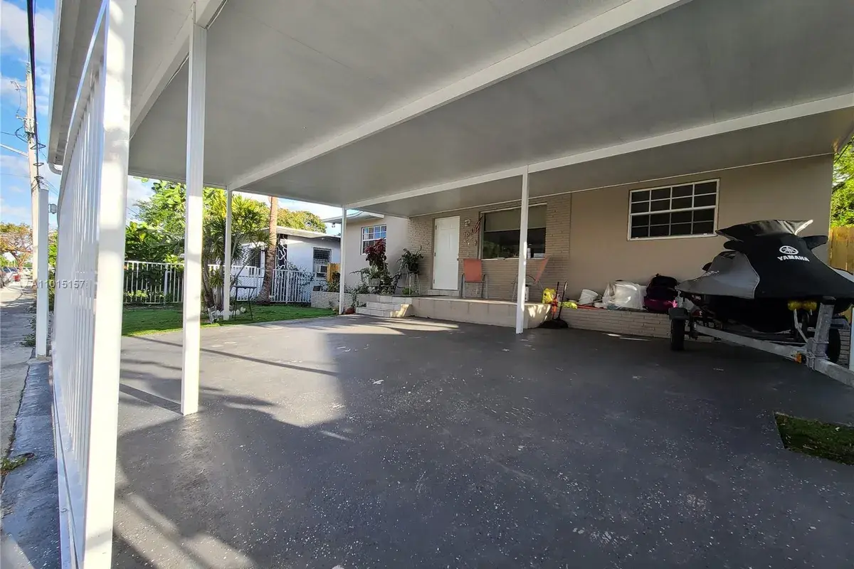 1620 NW 51st St, Miami FL 33142