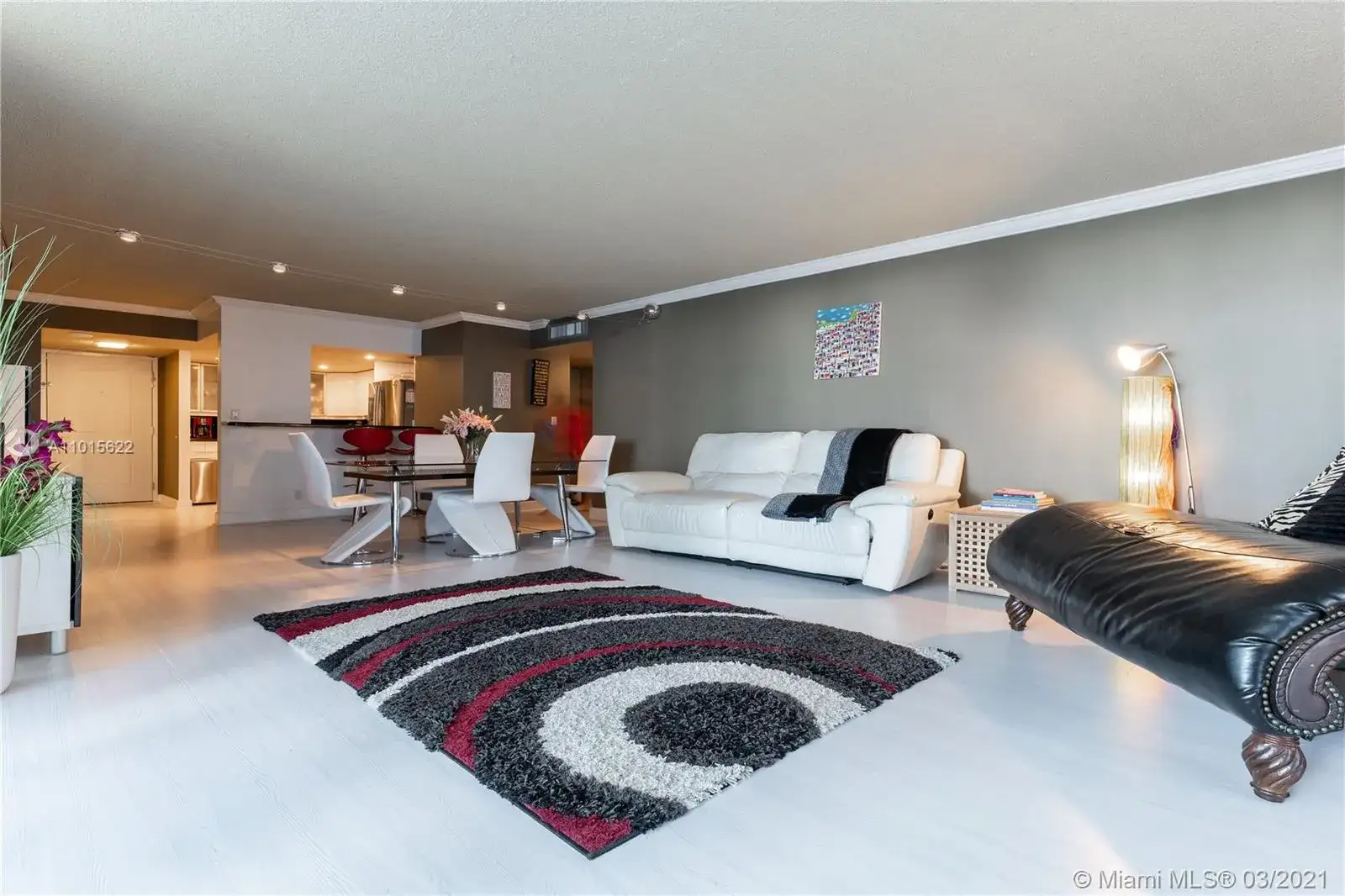 100 Bayview Dr # 505, Sunny Isles Beach FL 33160 photo 2