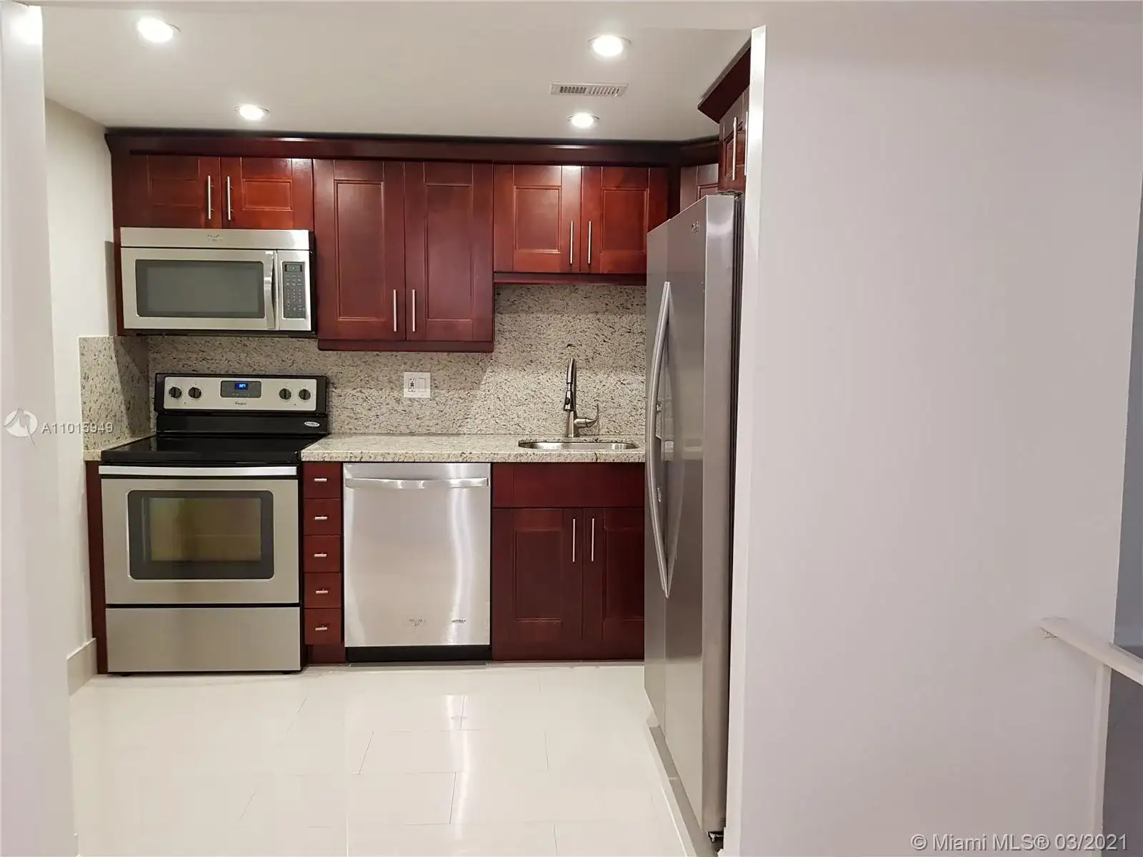 3730 Inverrary Dr # 2N, Lauderhill FL 33319 photo 3