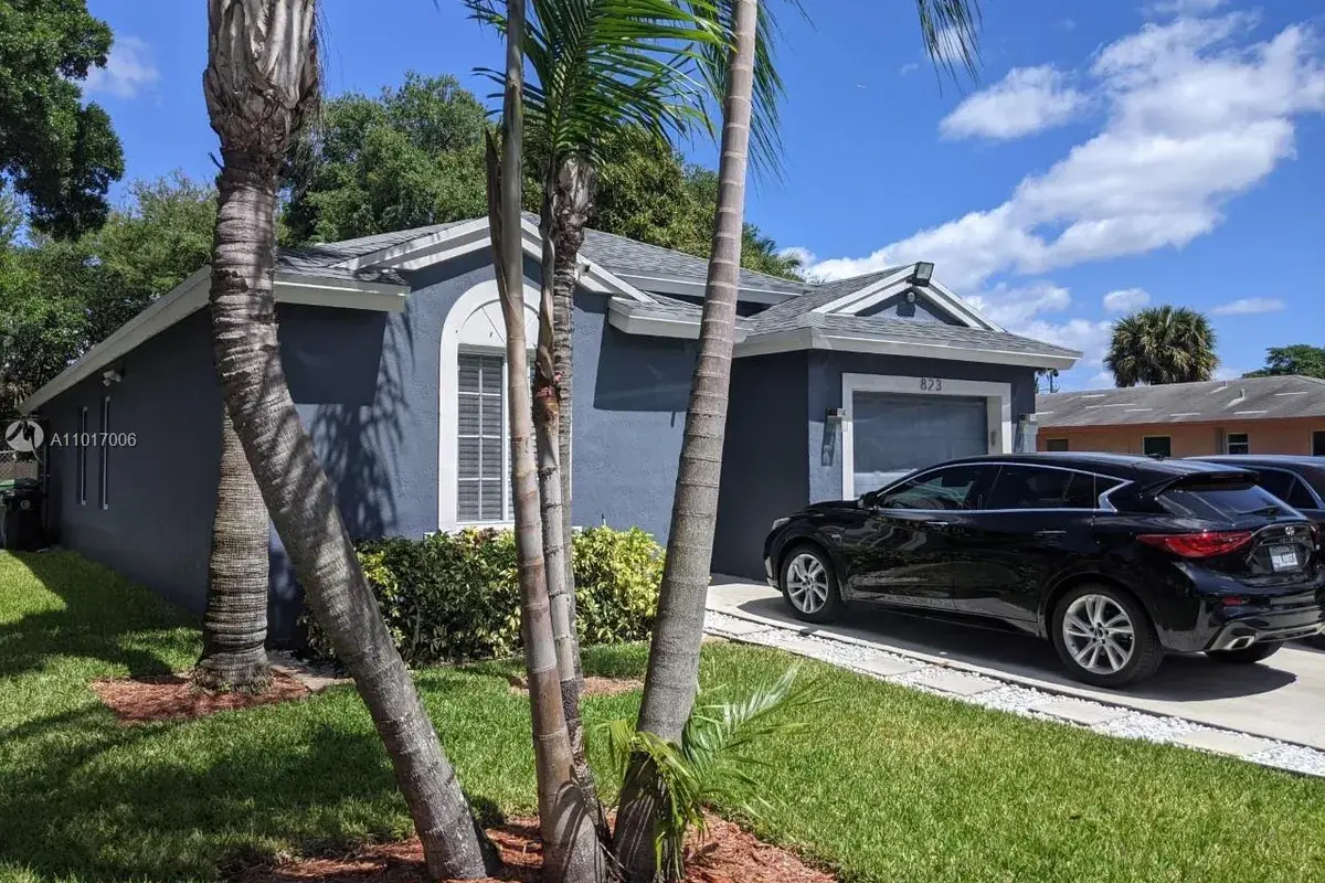 823 NW 2nd St, Fort Lauderdale FL 33311
