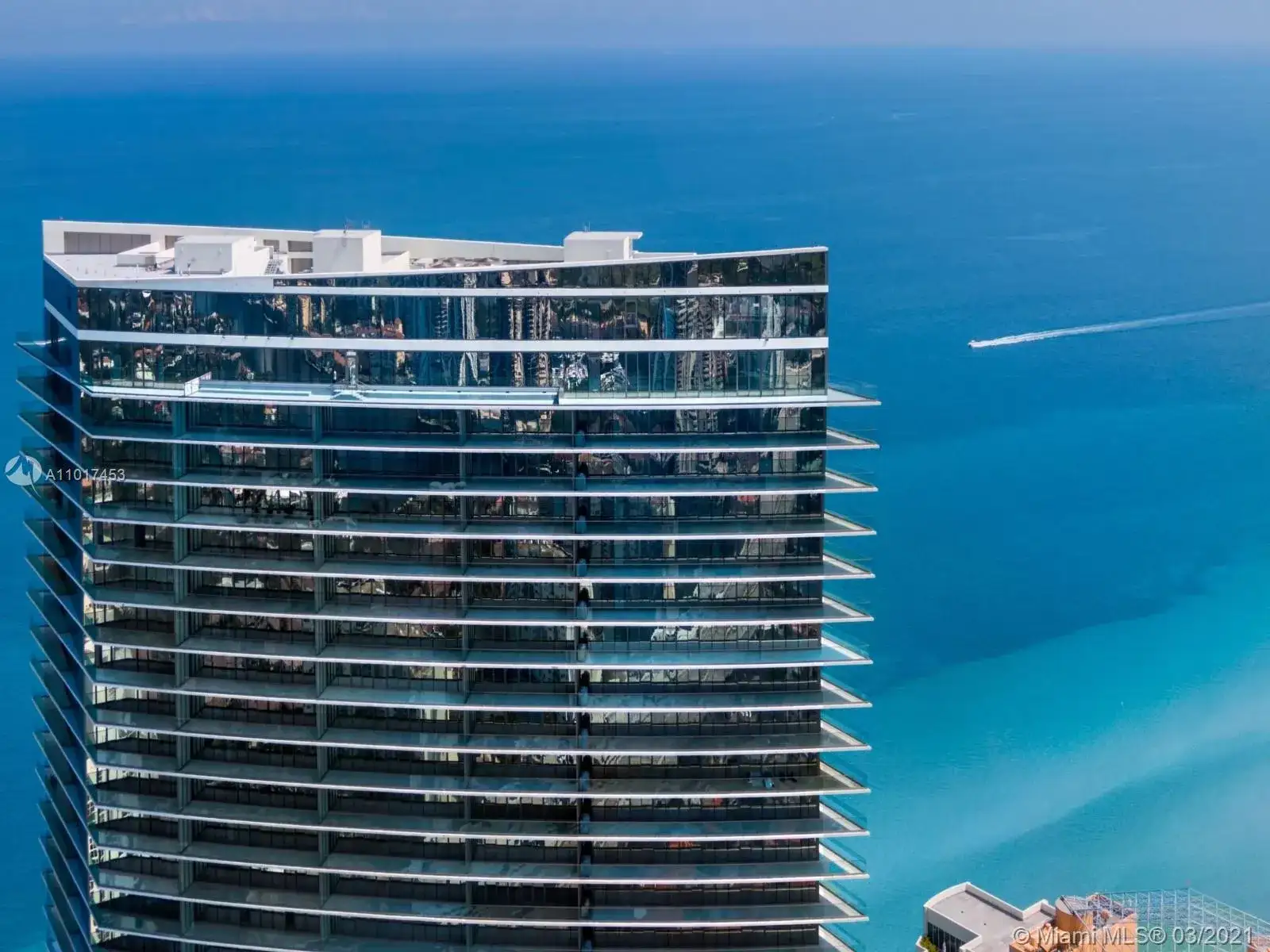 18975 Collins Ave # 4404, Sunny Isles Beach FL 33160 photo 3