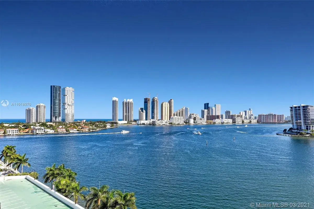 3530 Mystic Pointe Dr # 1214, Aventura FL 33180