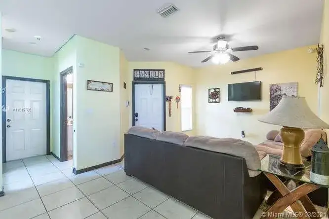 1888 SE 14th St, Homestead FL 33035 photo 4