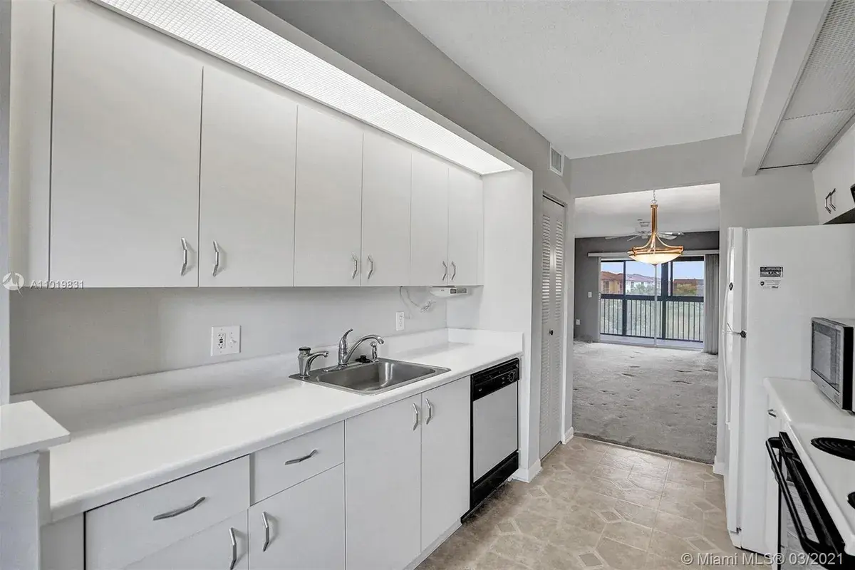 1651 SW 127th Ave # 404A, Pembroke Pines FL 33027