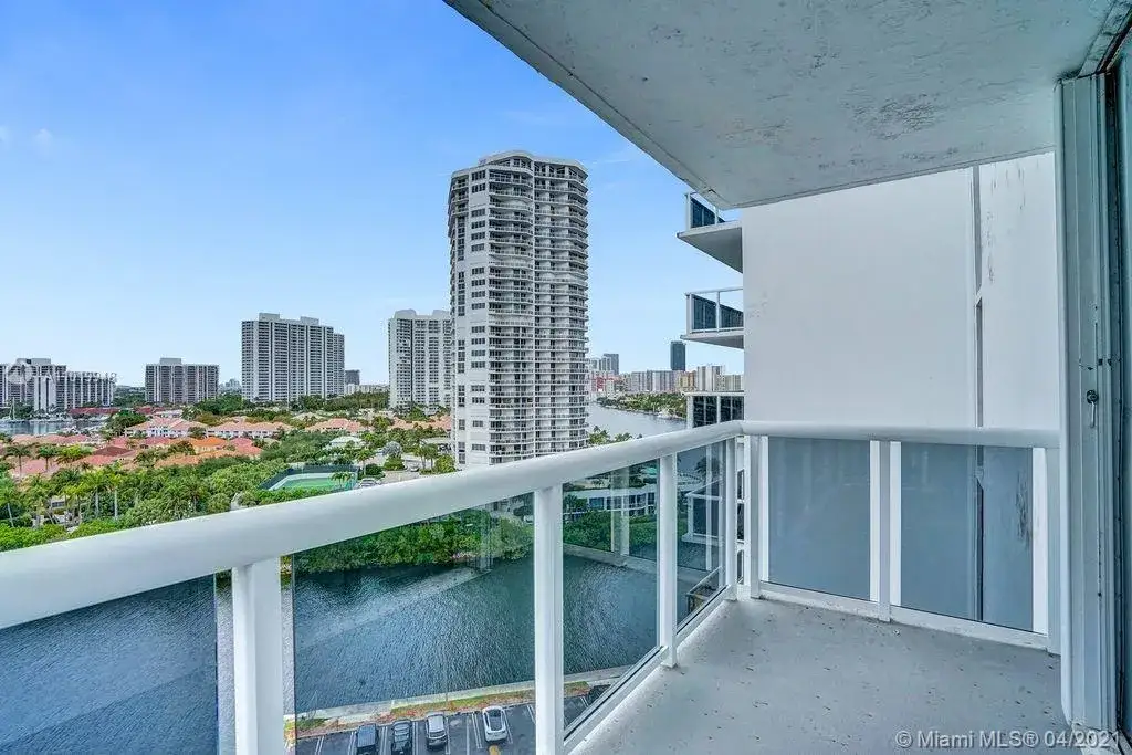 20515 E Country Club Dr # 1248, Aventura FL 33180