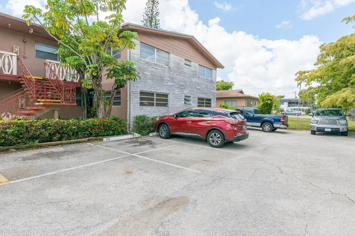 270 NE 191st St # 119, Miami FL 33179