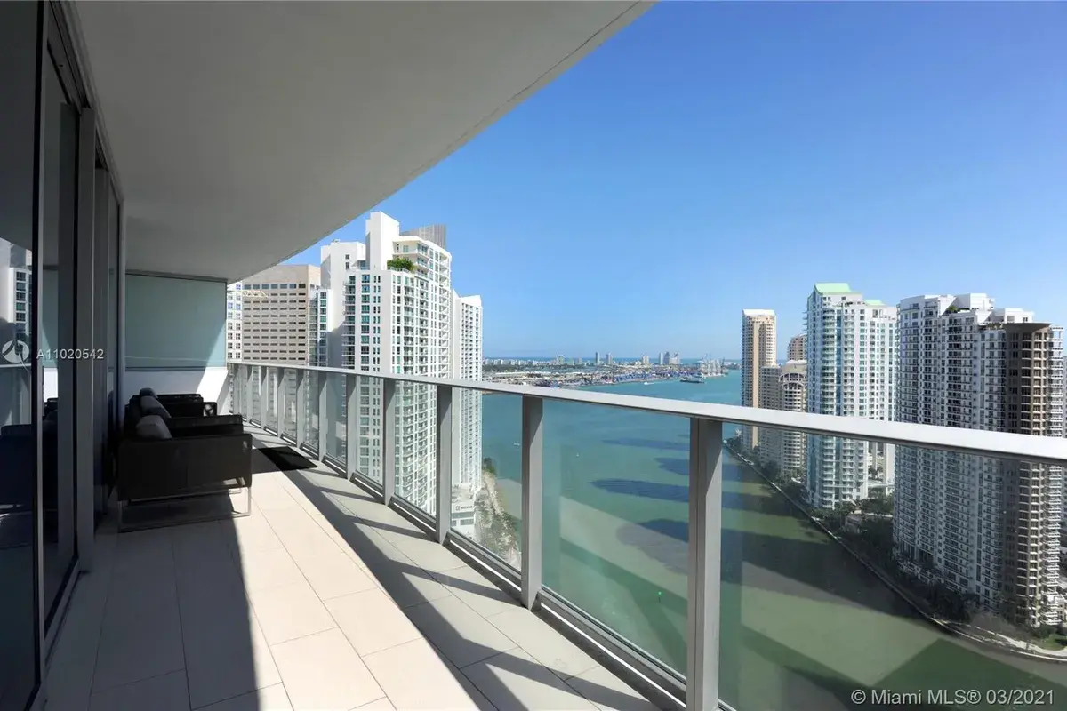 200 Biscayne Boulevard Way # 3307, Miami FL 33131