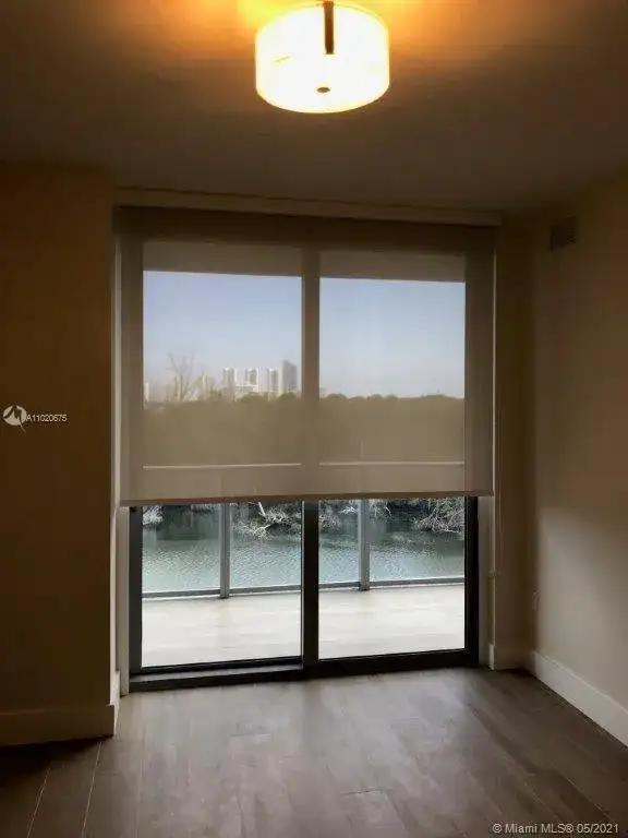 16385 Biscayne Blvd # 519, North Miami Beach FL 33160 photo 2