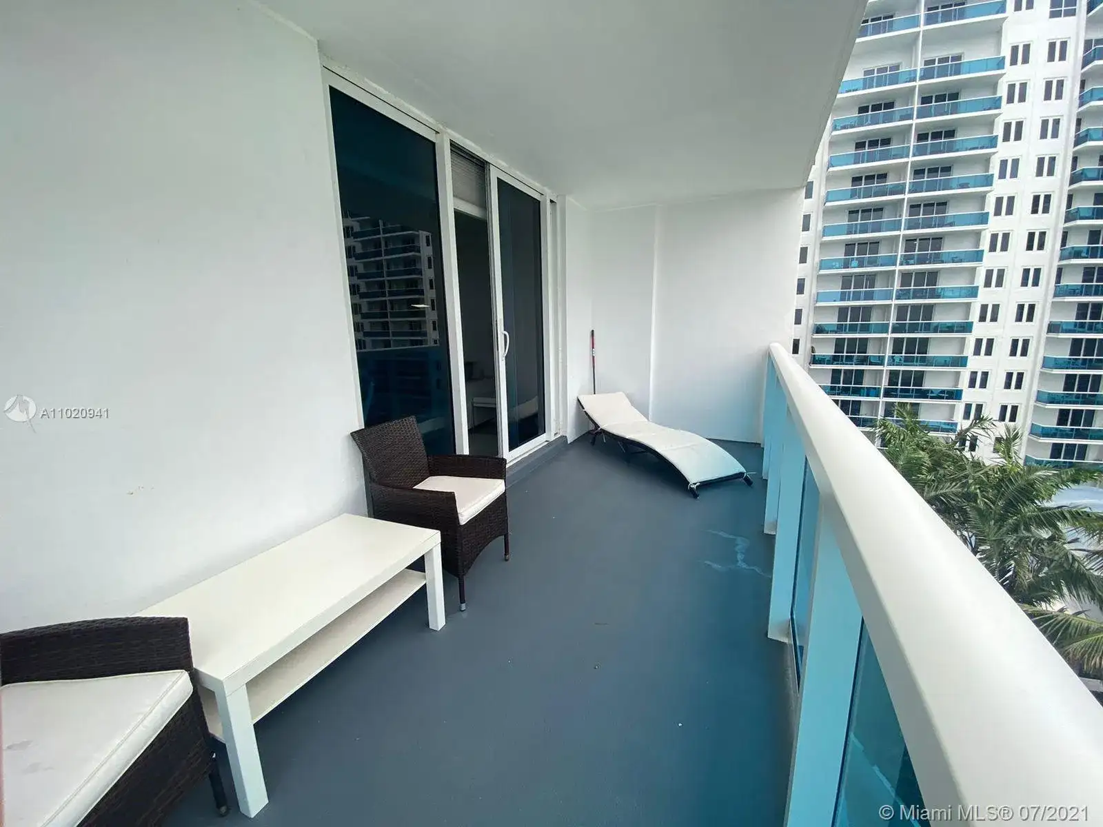2301 Collins Ave # 816, Miami Beach FL 33139 photo 3