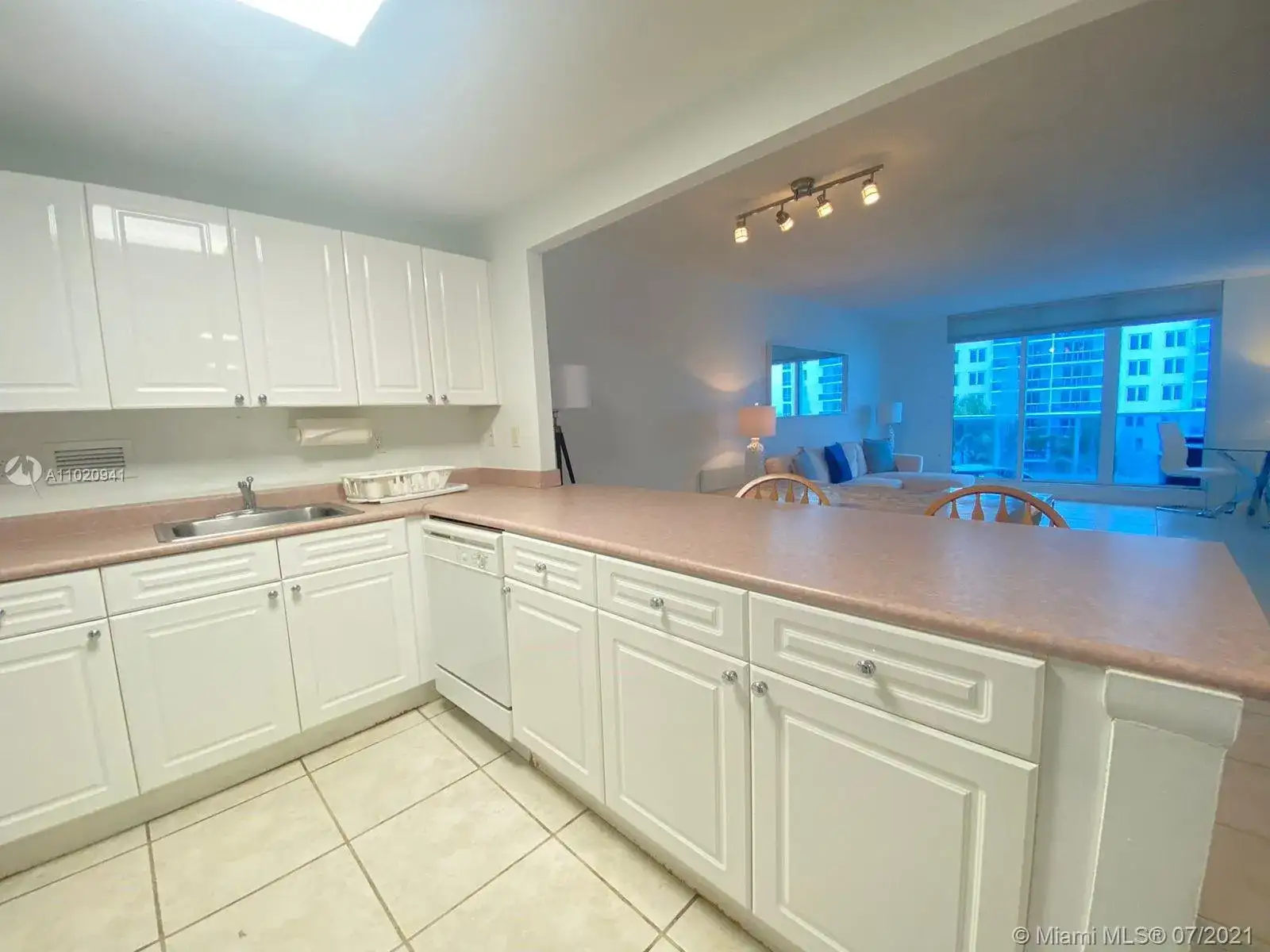 2301 Collins Ave # 816, Miami Beach FL 33139 photo 5