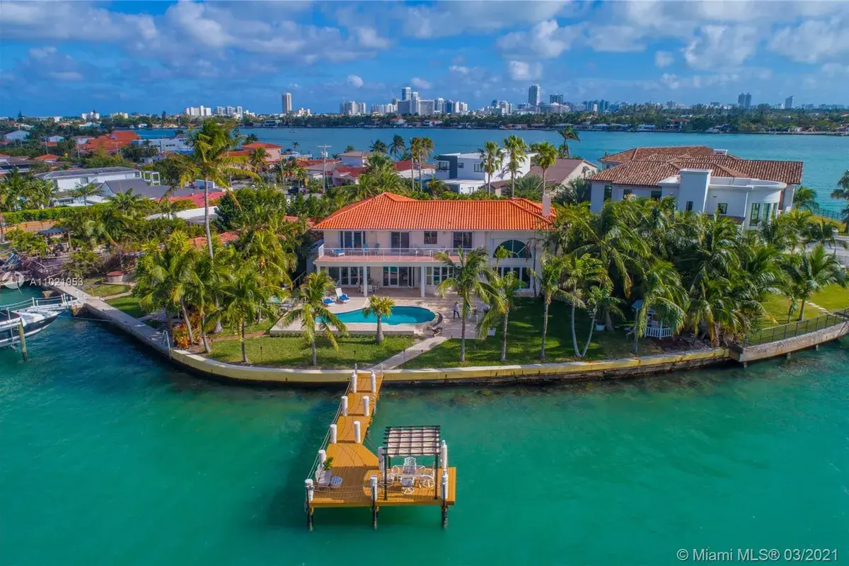 1575 Stillwater Dr, Miami Beach FL 33141