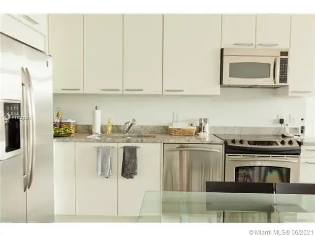 2001 Meridian Ave # 418, Miami Beach FL 33139 photo 3