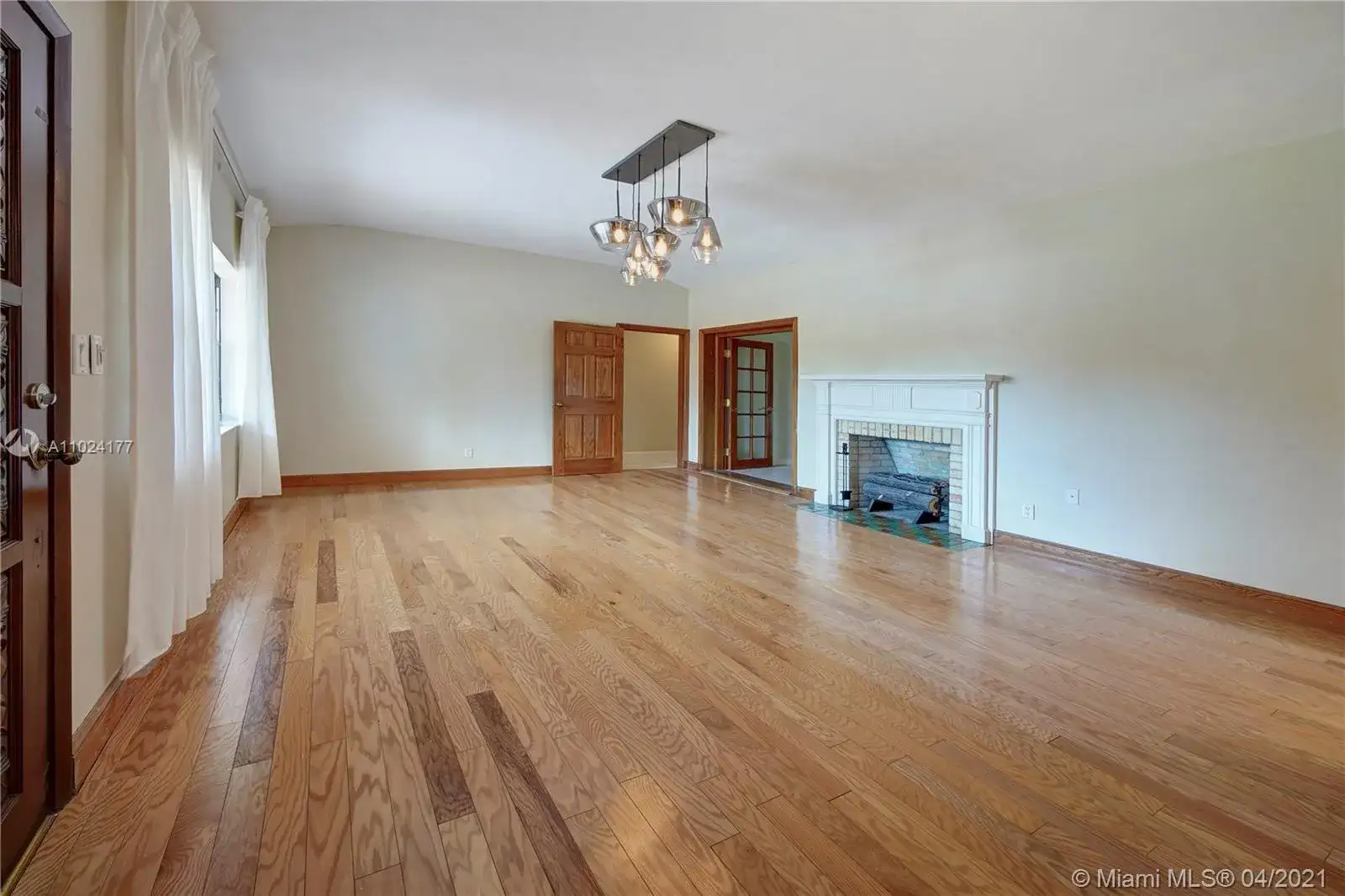 118 E 3rd Ct, Miami Beach FL 33139 photo 5