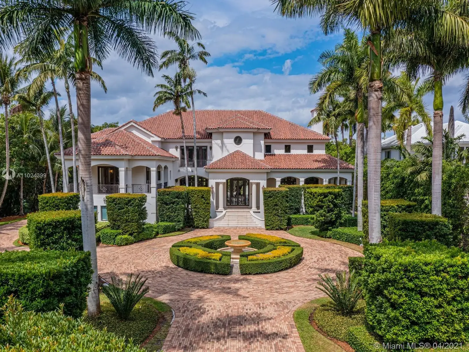 3 Tahiti Beach Island Rd, Coral Gables FL 33143 photo 2