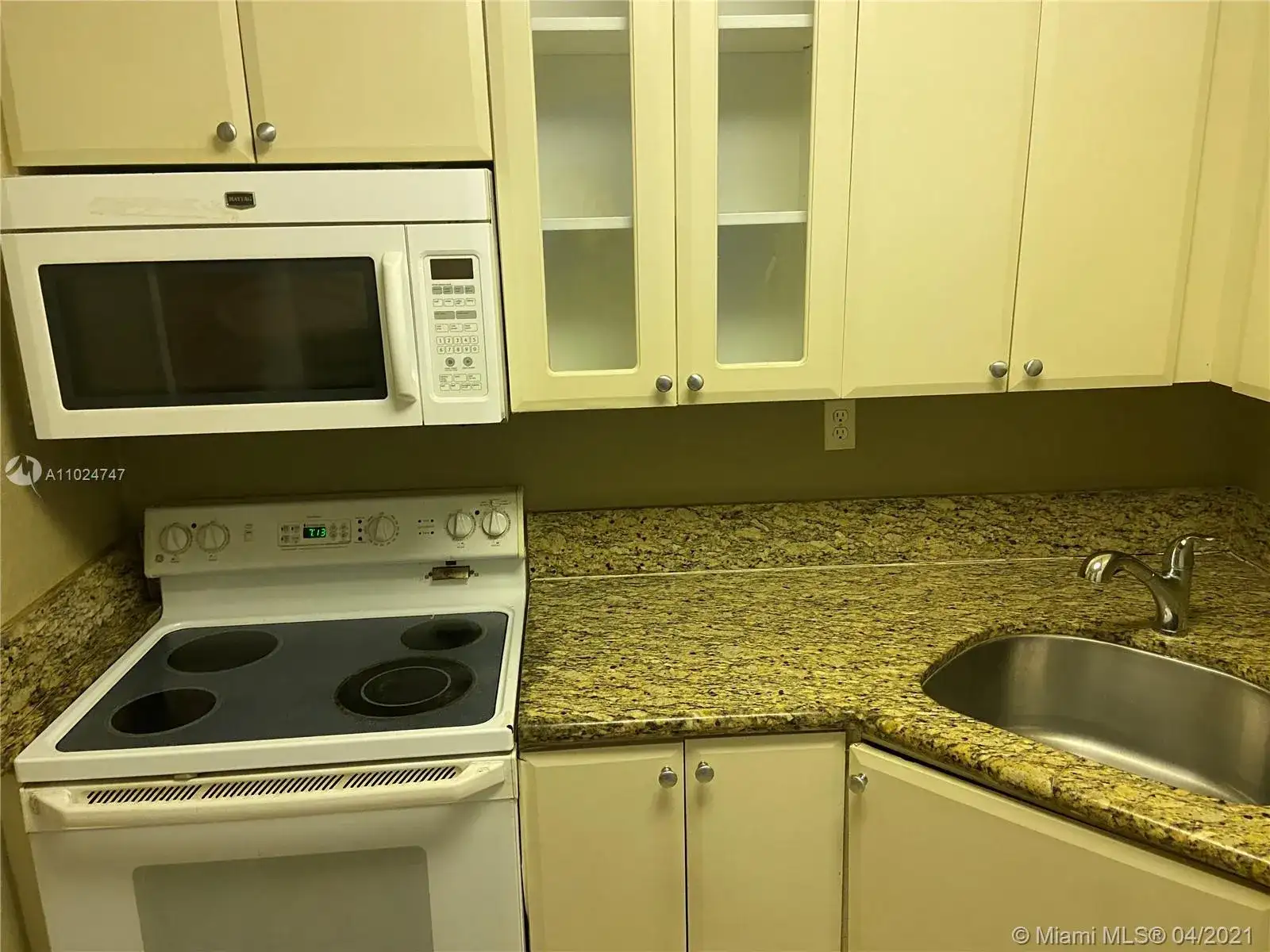 17255 SW 95th Ave # 455, Palmetto Bay FL 33157 photo 2