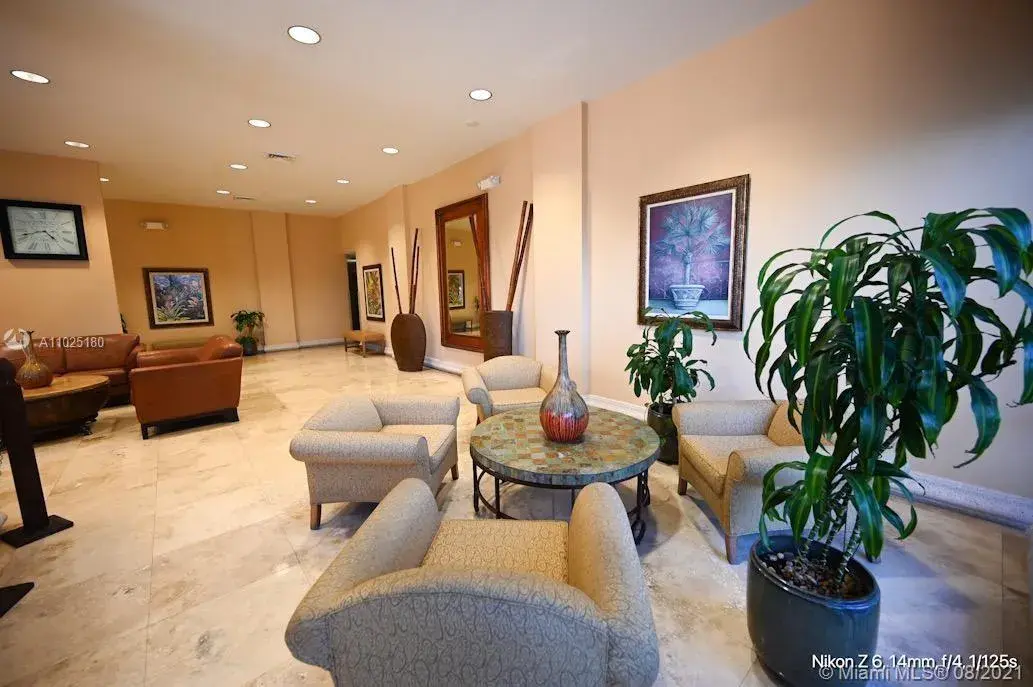 2101 S Ocean Dr # 605, Hollywood FL 33019