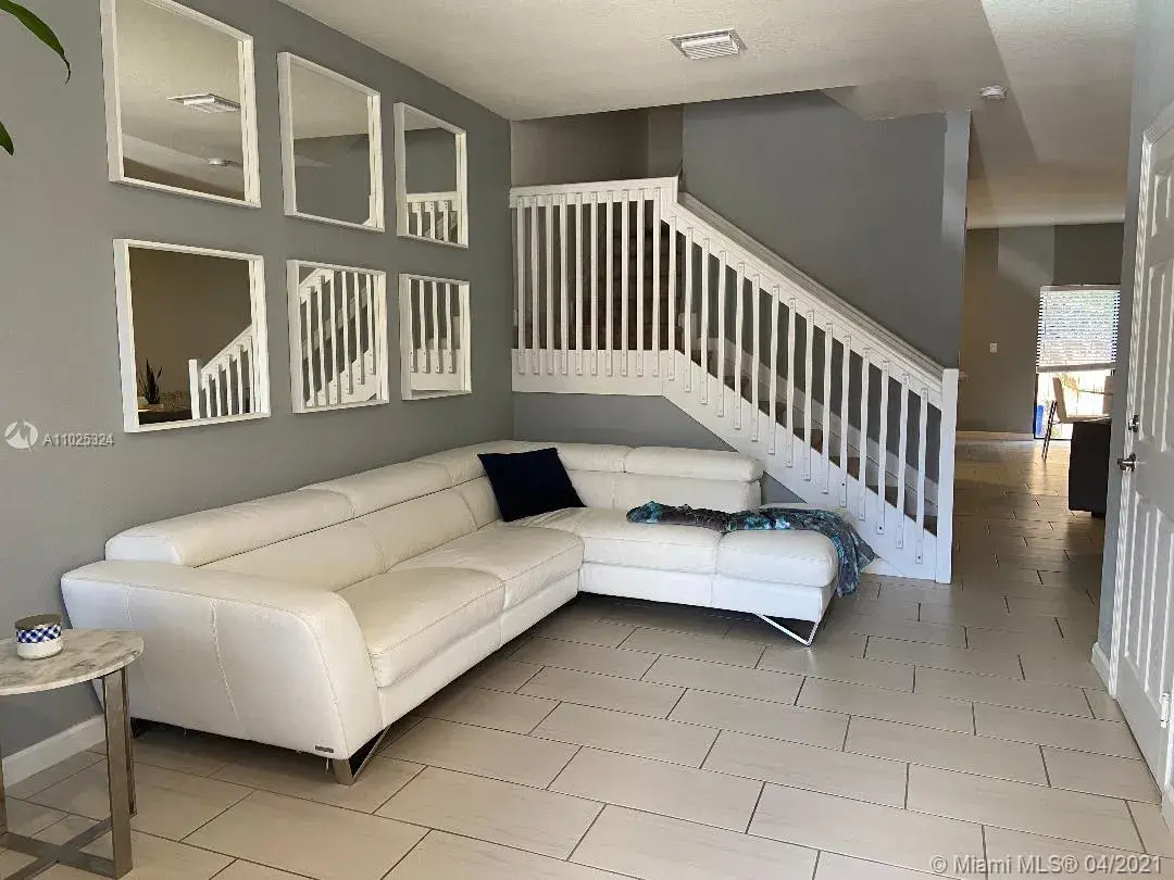 15061 SW 119th Ln, Miami FL 33196