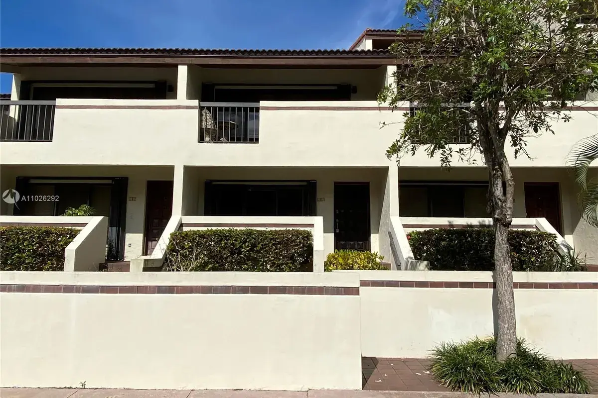 2600 Cardena St # 11, Coral Gables FL 33134