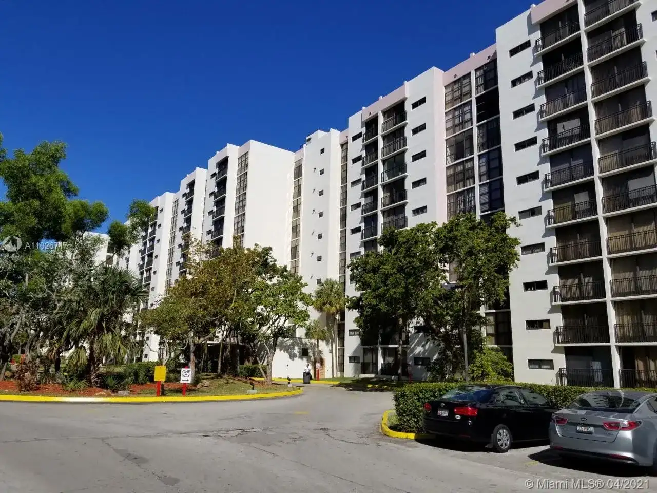 17021 N Bay Rd # 504, Sunny Isles Beach FL 33160 photo 2