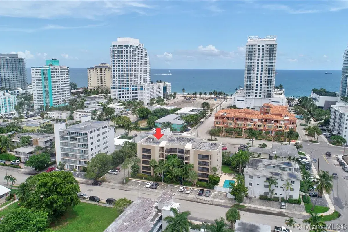 520 Orton Ave # 204, Fort Lauderdale FL 33304