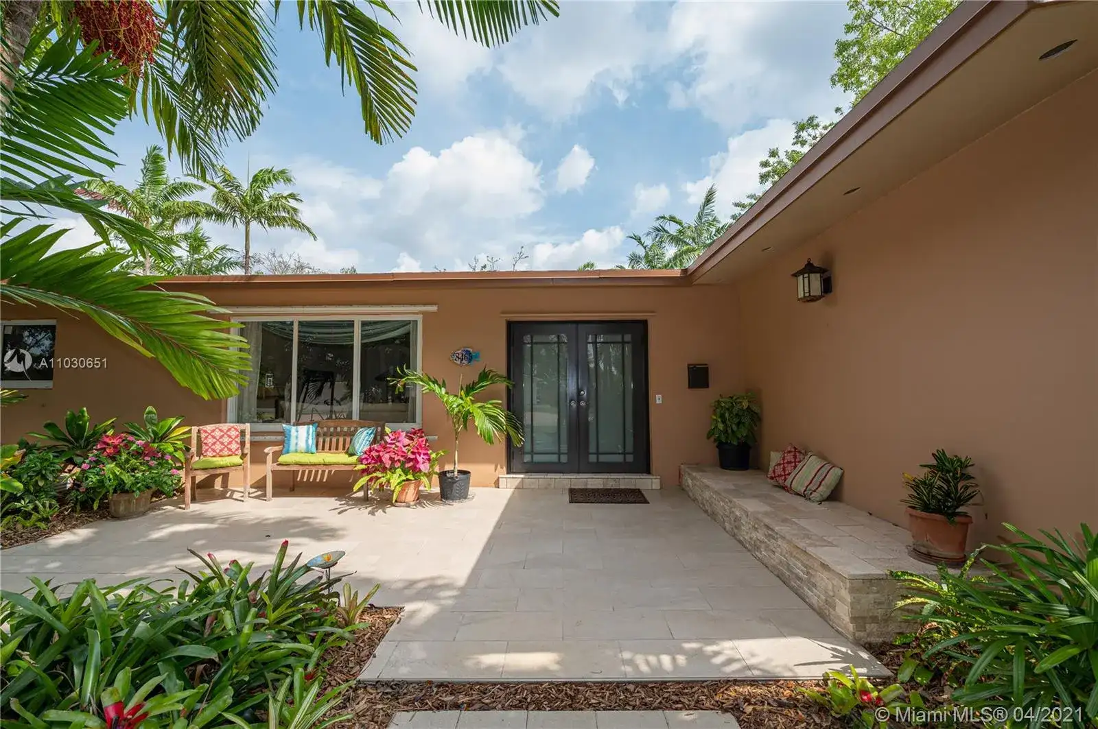 8465 SW 185th St, Cutler Bay FL 33157 photo 2
