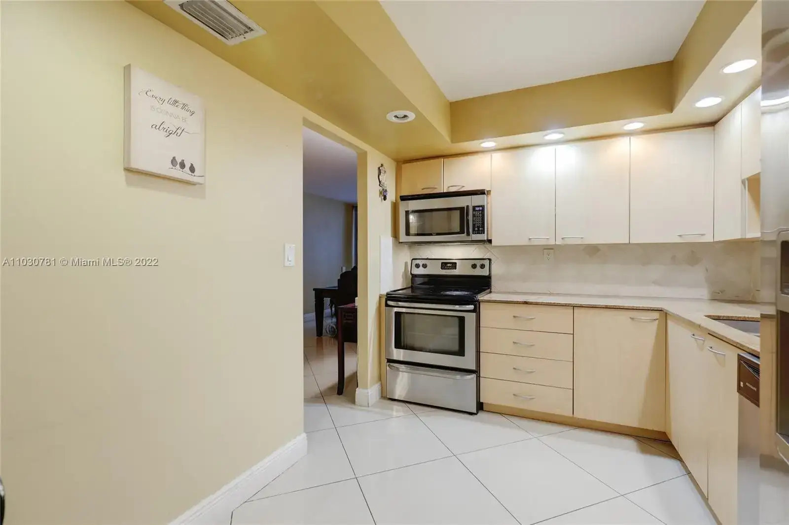 20200 W Country Club Dr, Aventura FL 33180 photo 5
