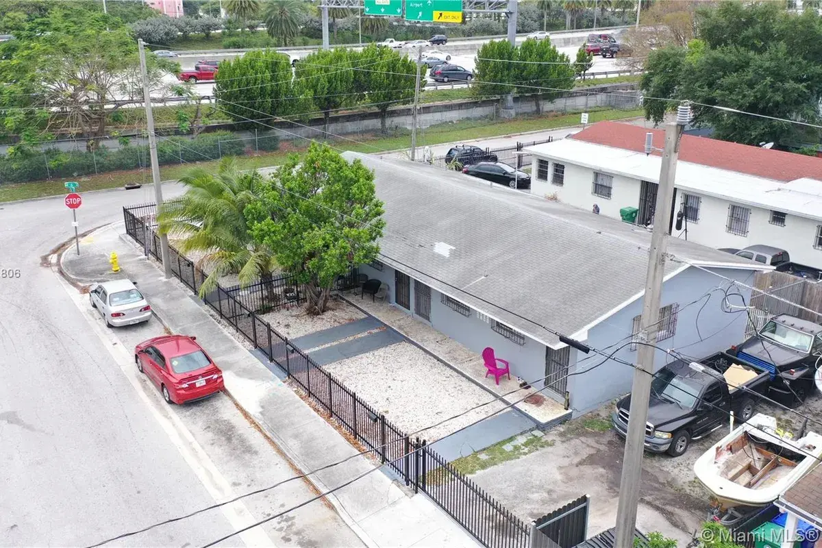 599 NW 33rd St, Miami FL 33127