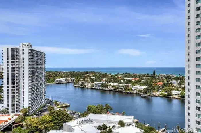 20281 E Country Club Dr # 1412, Aventura FL 33180 photo 3