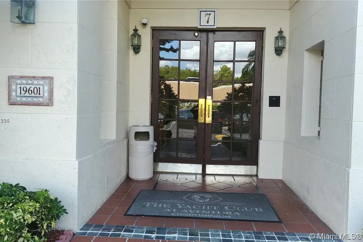 19601 E Country Club Dr # 7202, Aventura FL 33180