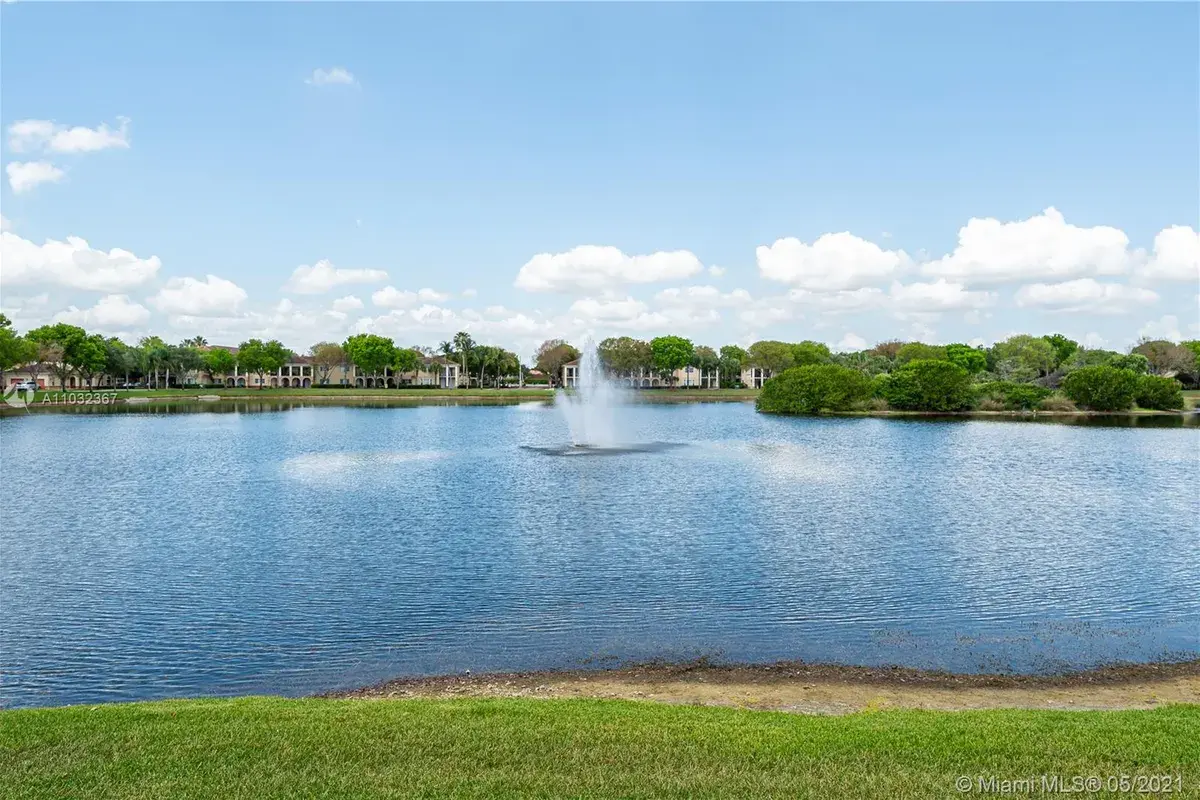 2457 Centergate Dr # 202, Miramar FL 33025