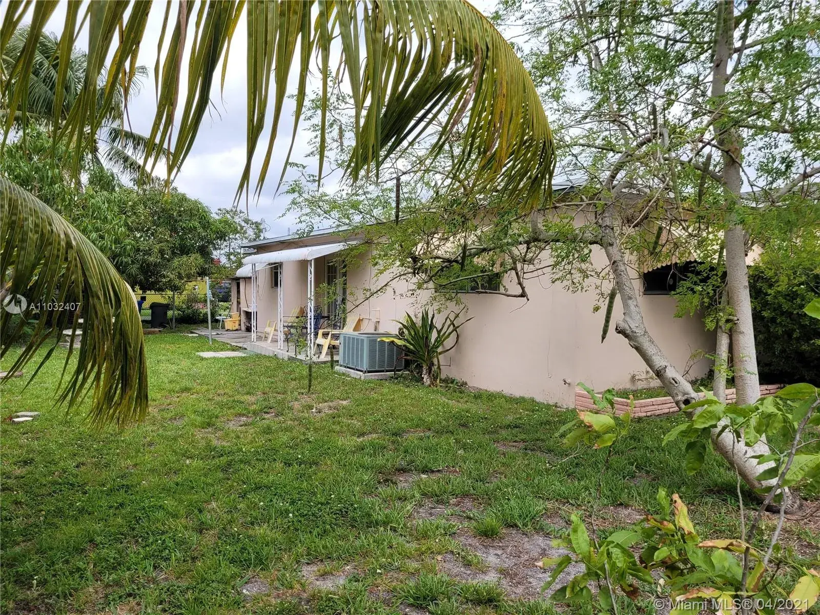 2802 Jackson St, Hollywood FL 33020