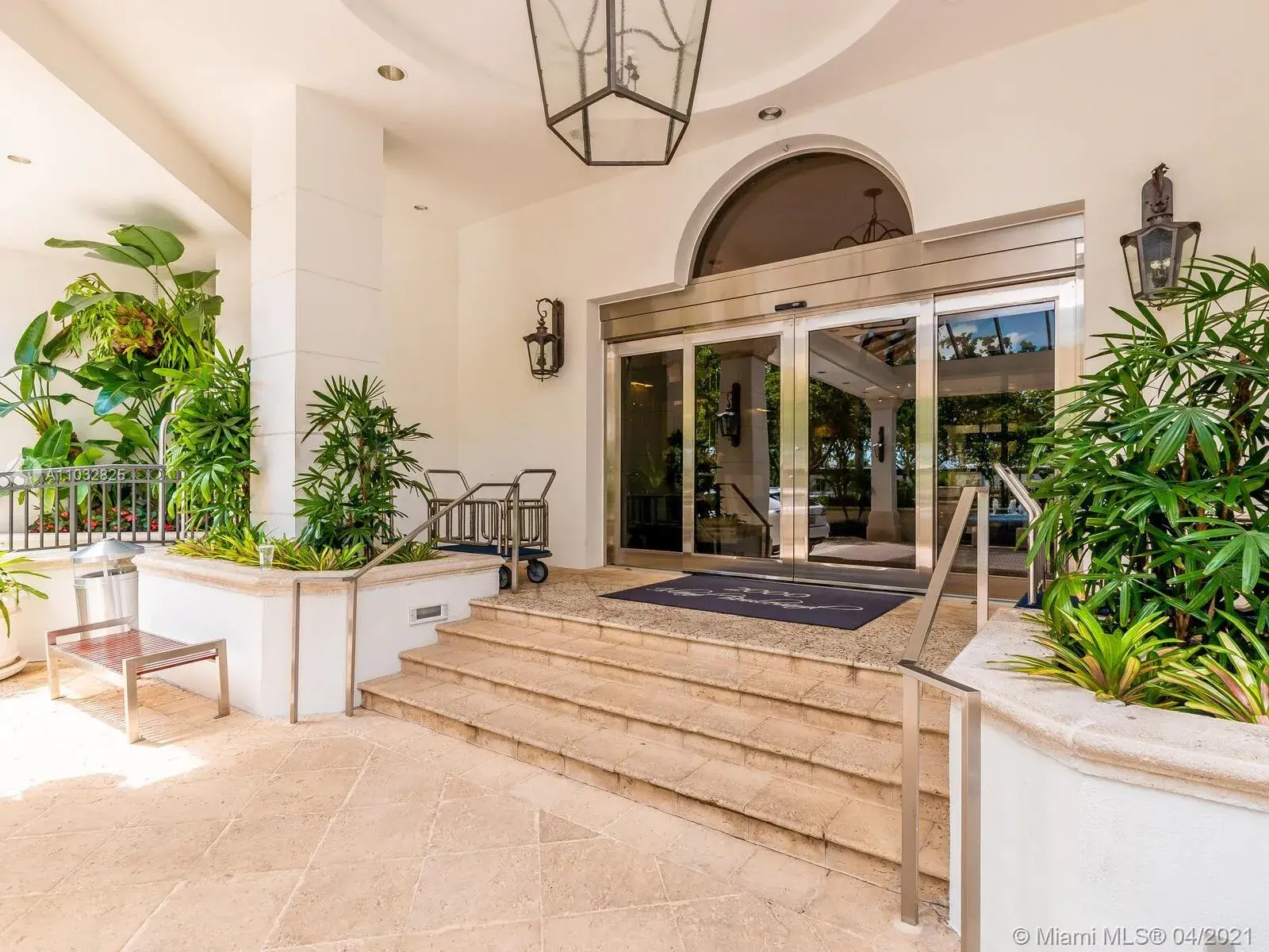 2000 Island Blvd # 710, Aventura FL 33160