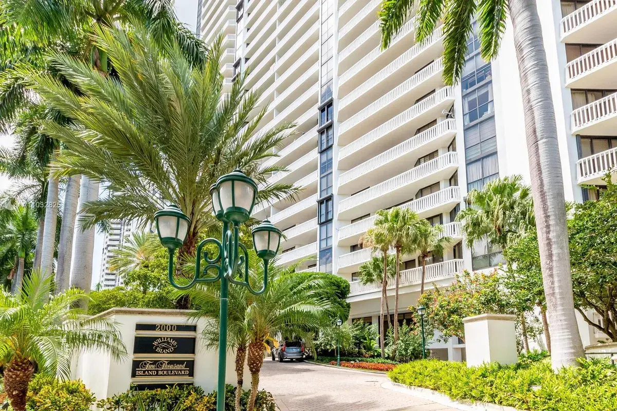 2000 Island Blvd # 710, Aventura FL 33160