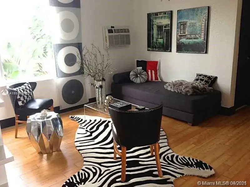 820 Euclid Ave # 307, Miami Beach FL 33139 photo 3