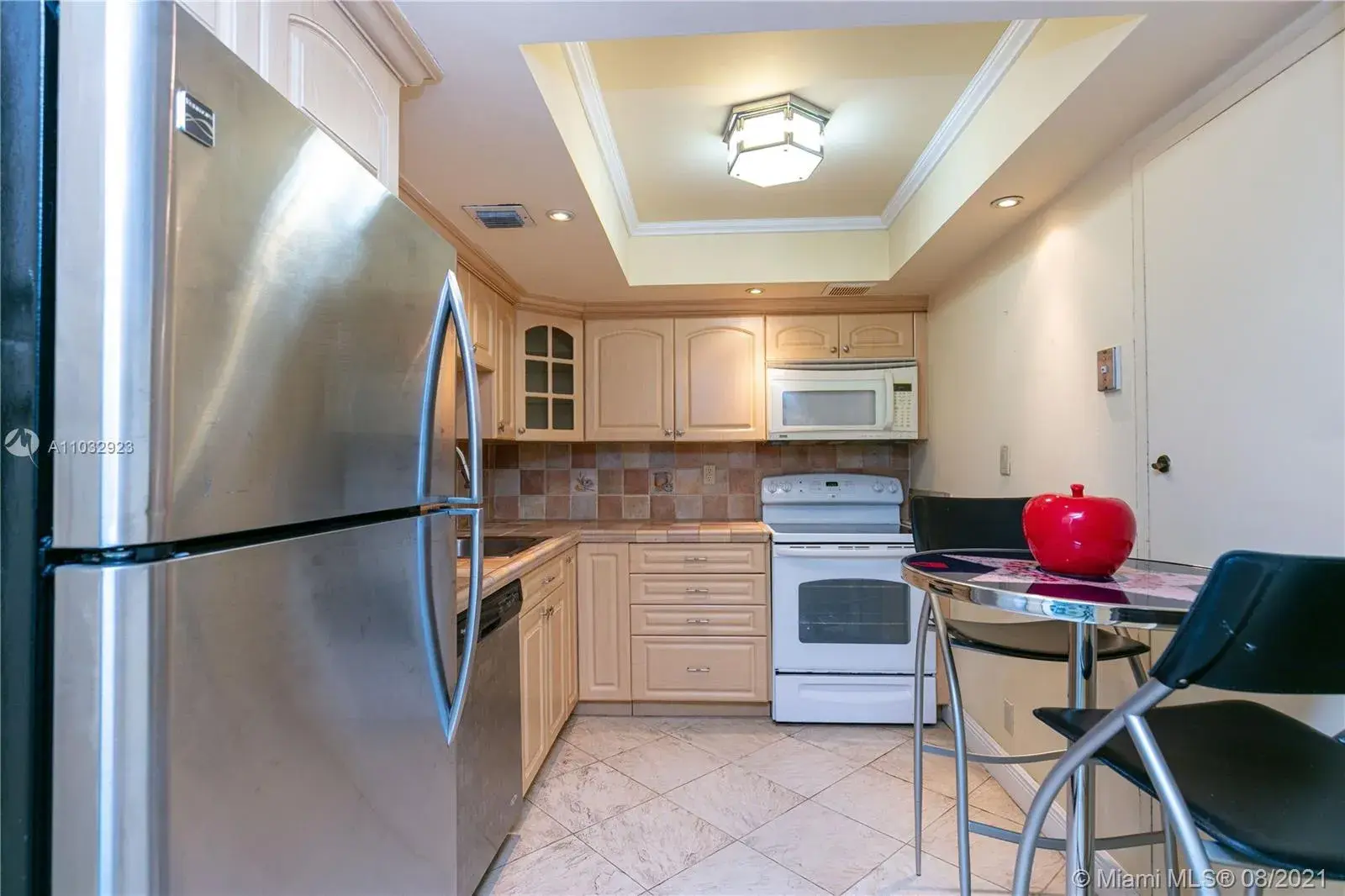 3180 S Ocean Dr # 1104, Hallandale Beach FL 33009